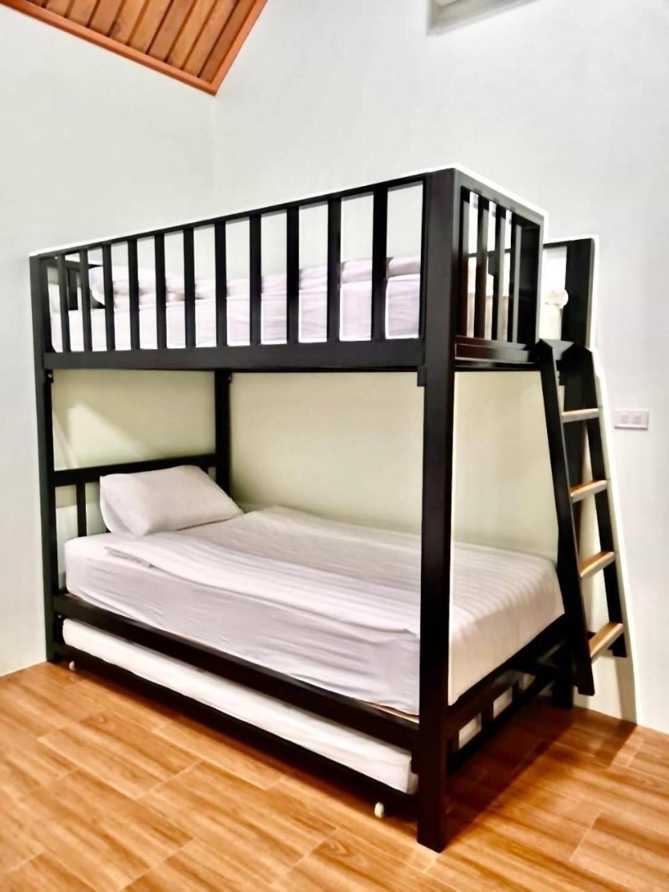 Baan Pong Tara Hotel Суан Фунг Екстериор снимка