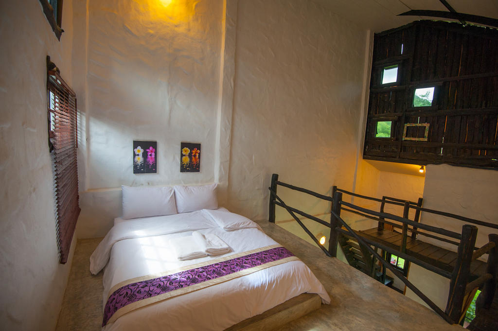 Baan Pong Tara Hotel Суан Фунг Стая снимка