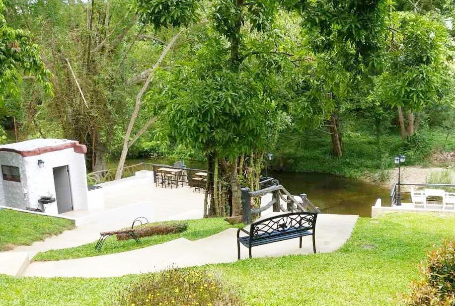 Baan Pong Tara Hotel Суан Фунг Екстериор снимка